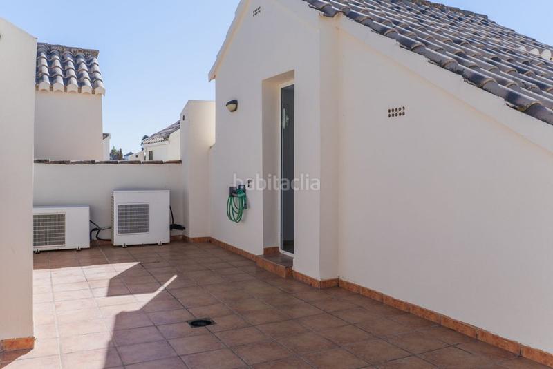 Foto a013f55c-1d35-4aa8-a5d3-eeb3e6390ae8. Casa bifamiliare con parcheggio piscina in Las Chapas - Alicate Playa Marbella