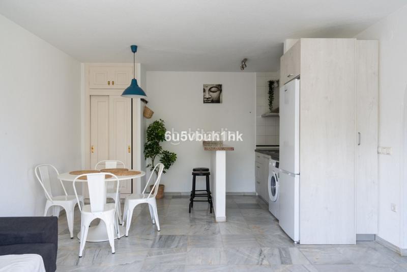 Foto bd2836c2-c1e2-41ad-849c-6b20d95103ef. Apartament amb aparcament piscina a El Faro de Calaburra - Chaparral Mijas