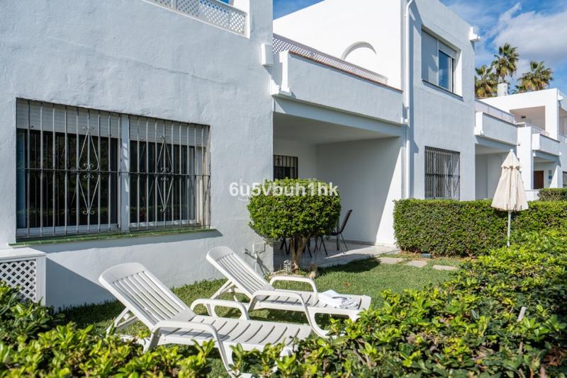 Foto ed271e52-a078-43a1-b29b-2bbb7eae9e66. Appartement mit parking pool in El Faro de Calaburra - Chaparral Mijas