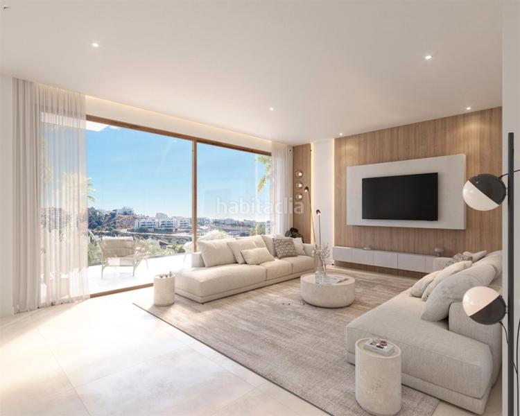 Foto 06a60ffa-c081-4e69-ac54-06da16f0cebd. Chalet avec piscine dans Parque Central Estepona