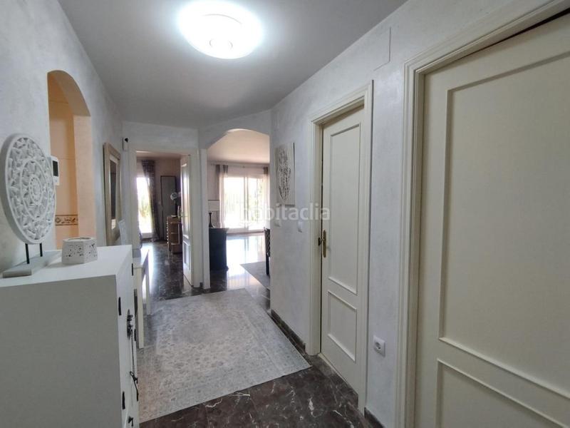 Foto 07de3411-ed07-4acd-b8e8-28e95fd11b3d. Erdgeschoss mit parking pool in Las Gaviotas - Carvajal Fuengirola