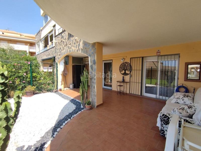 Foto 24949d7b-f13d-4999-a428-a1eb56c4b021. Erdgeschoss mit parking pool in Las Gaviotas - Carvajal Fuengirola