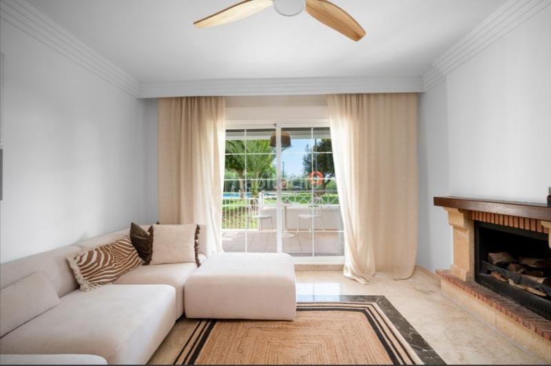 Foto fa3aa729-469f-42d8-af49-77cdb7020aac. Planta baja en Río Real Marbella