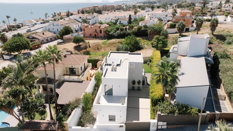 Foto e24b1963-ec07-47c2-948c-755573ef2998. Xalet amb aparcament piscina a Seghers Estepona