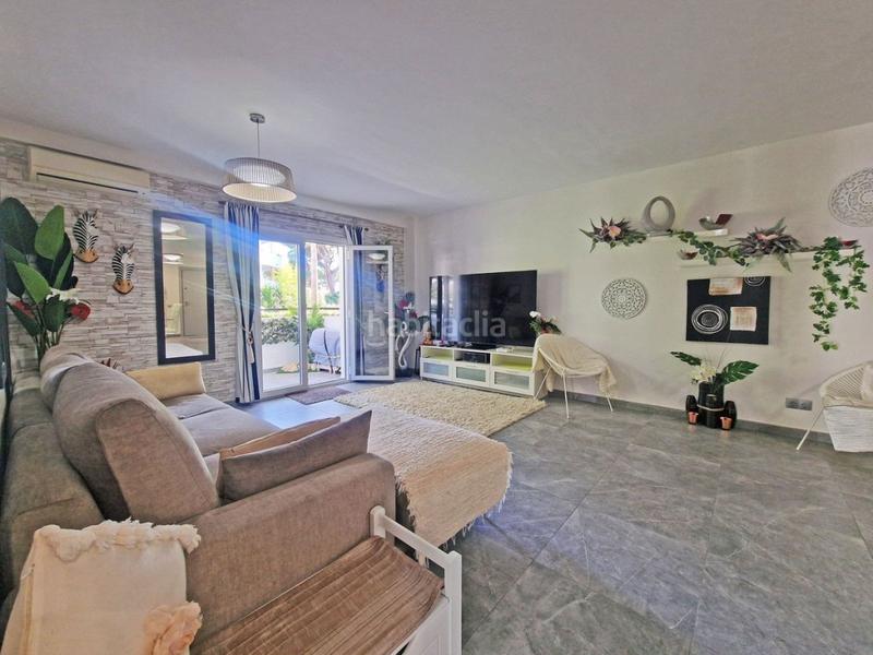 Foto e4252c05-3437-43fd-9922-0f5fde6325ed. Piano terra con parcheggio piscina in Calahonda Mijas