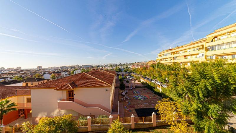 Foto b44e6c40-e70e-492e-b6e9-48a51c535239. Apartment with parking pool in Los Pacos Fuengirola