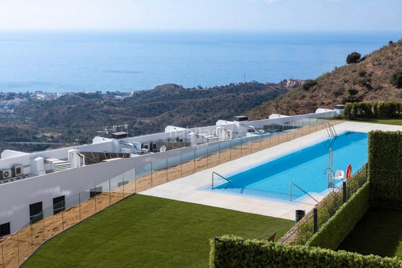 Foto ebe996fc-33fb-4640-8945-d1fba795cbe2. Dachwohnung mit parking pool in Cotomar Rincón de la Victoria