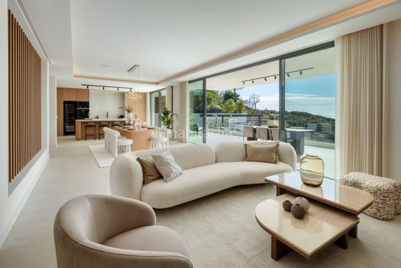 Foto ab6c4489-b555-4923-99d1-3f628b4da6d2. Chalet en Elviria Marbella