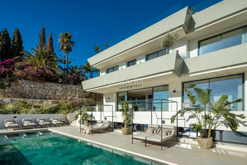 Foto daa506ec-df22-4657-b21d-06c1d7023bcc. Chalet en Elviria Marbella