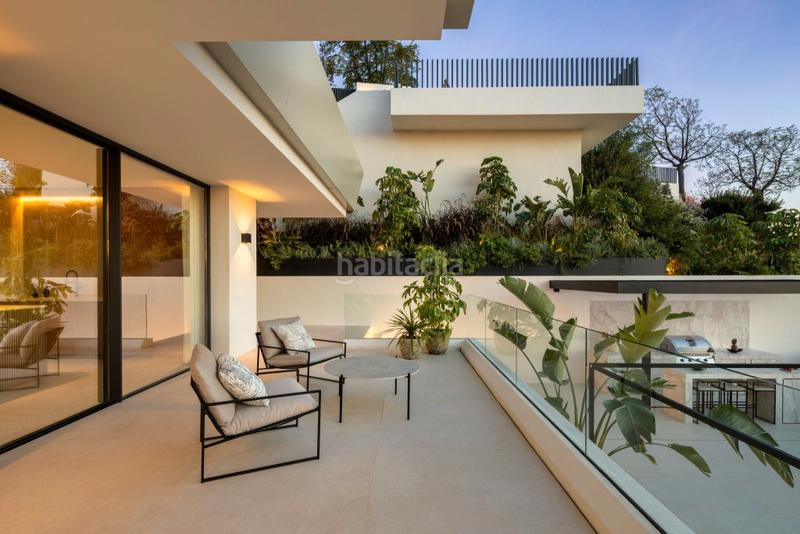 Foto 84dca96d-acf3-4201-b9b0-d4c8d0de8efc. Chalet con parcheggio piscina in Elviria Marbella