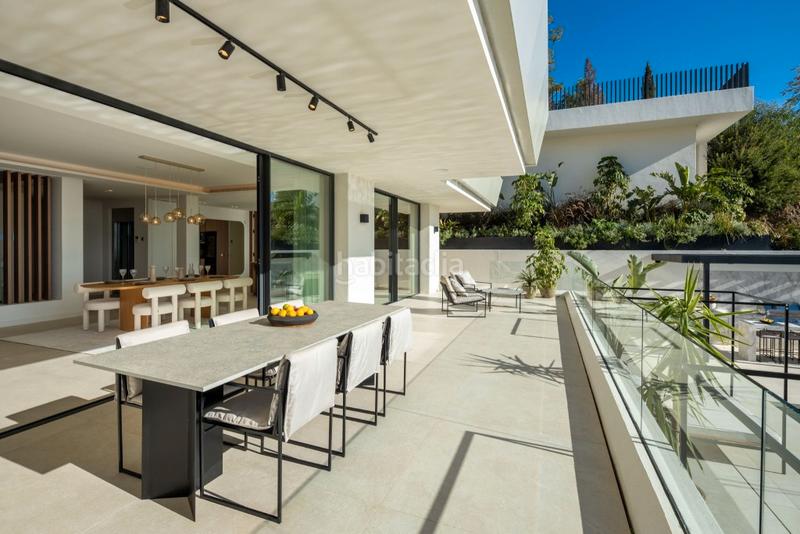 Foto e96726aa-b388-4992-9a03-a1bbc998eeb7. Chalet con parcheggio piscina in Elviria Marbella