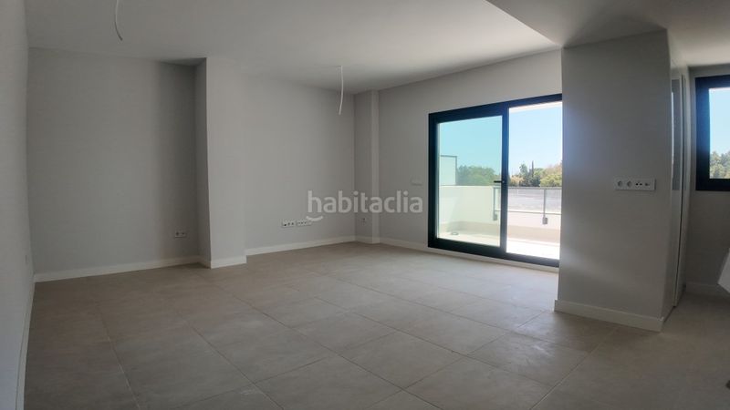 Foto 9807bc8f-4217-4805-8be6-bb80951387c2. Penthouse with parking pool in Zona de Punta Plata Estepona