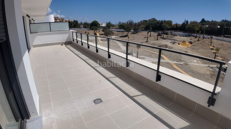 Foto b2b04062-1a67-4bd6-be01-46f95eaf595b. Penthouse with parking pool in Zona de Punta Plata Estepona