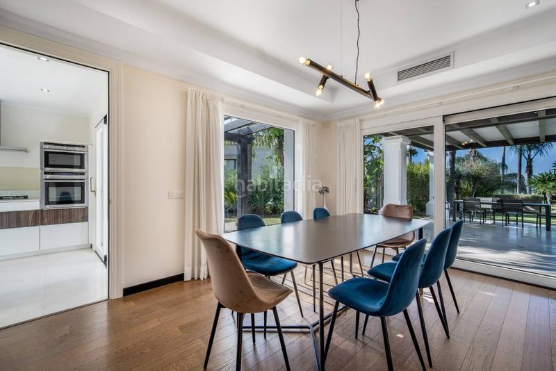 Foto 3b9183d6-965b-4a6c-ba92-a6ee5ab3bfdb. Chalet avec chauffage parking piscine dans lomas de Marbella club Marbella