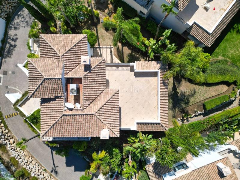 Foto 44ce3b33-461d-4fe8-b70c-ba1a9c2ad434. Chalet avec chauffage parking piscine dans lomas de Marbella club Marbella