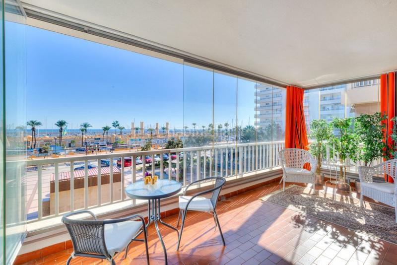 Foto 4a67ae0e-9b26-40d5-a819-5b299a55b210. Apartament amb aparcament a Puerto Deportivo Fuengirola