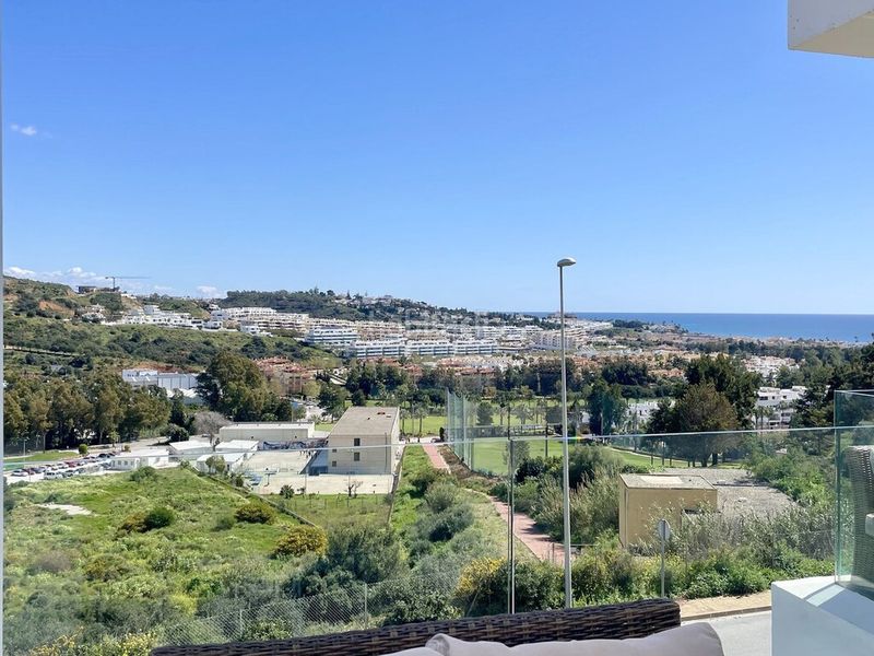 Foto 7baa5d39-d031-4612-94b8-eea21575be10. Apartament amb calefacció aparcament piscina a la cala Mijas Mijas