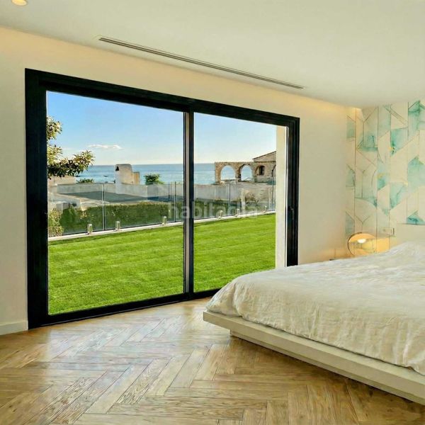 Foto 491ac580-313d-4b78-bf33-3a9f15c736f8. Xalet amb piscina a Torremuelle Benalmádena