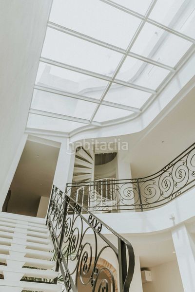 Foto 4f04f587-8b98-43ad-84e3-f806329d0c21. Casa aparellada a La Merced Málaga