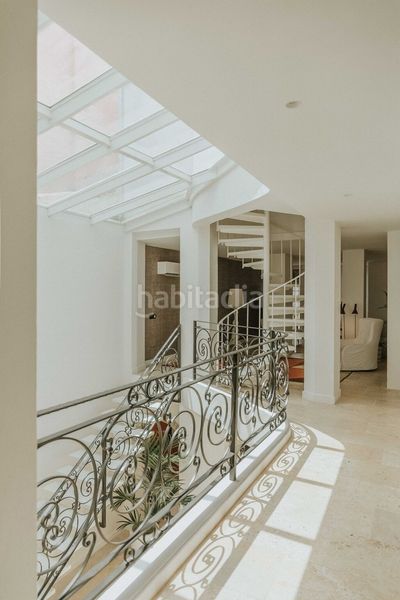Foto ad5958bf-3954-44b7-bb1f-fc0867b3ad10. Casa aparellada a La Merced Málaga