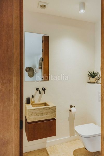 Foto fb3b8a26-f522-4fe1-ba0e-0724a13da2a8. Casa aparellada a La Merced Málaga