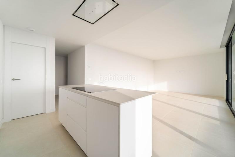 Foto 5d5a430b-1160-47c0-b349-21ae3e8a00ca. Attique avec parking piscine dans Las Gaviotas - Carvajal Fuengirola