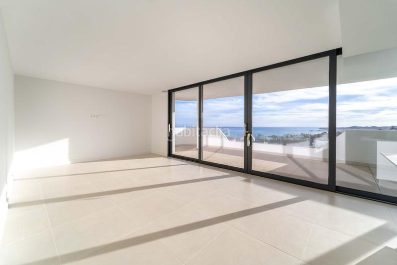 Foto 234e8639-c835-4c5b-957c-22c4abc9fdd4. Penthouse with parking pool in Las Gaviotas - Carvajal Fuengirola