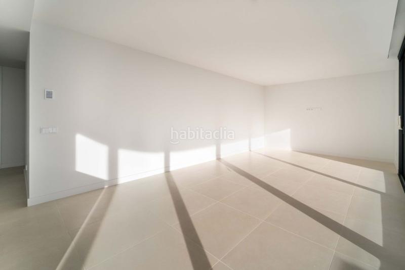Foto 5f0810d5-08ec-43b9-b35d-a65efe34cecb. Penthouse with parking pool in Las Gaviotas - Carvajal Fuengirola