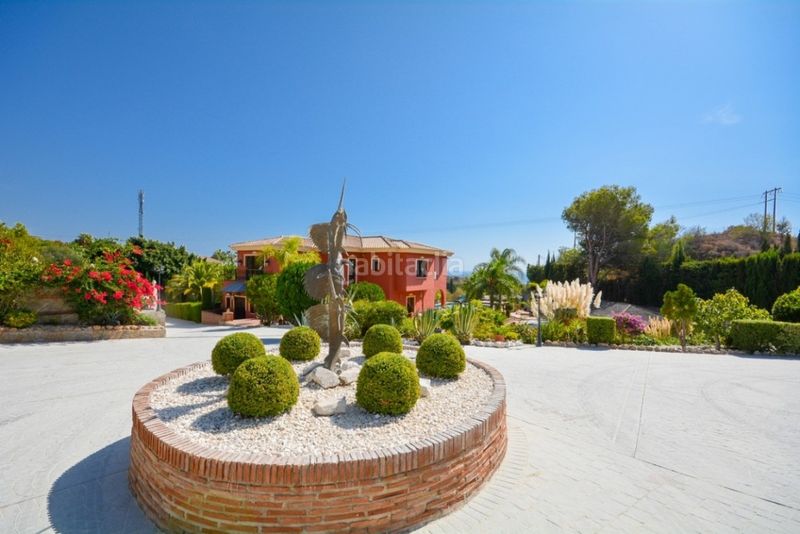 Foto e8a23308-889a-49dd-ae76-84a093d26834. Xalet amb aparcament piscina a Solymar Benalmádena
