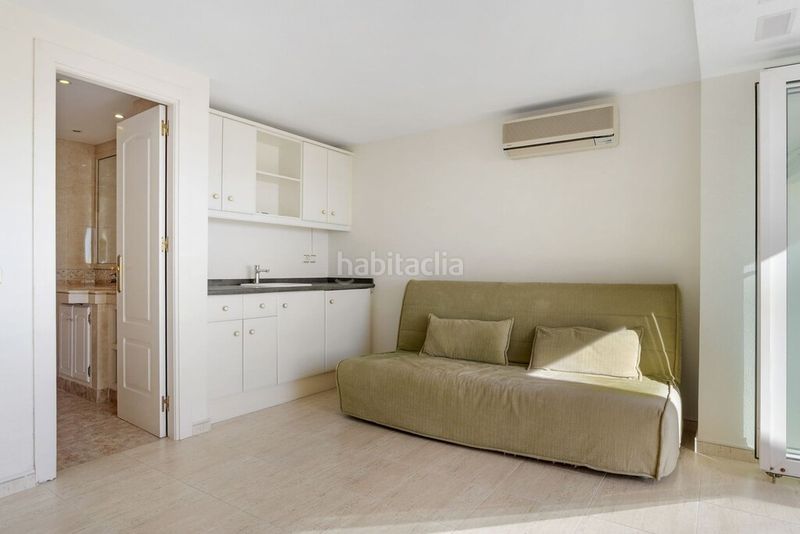 Foto 7acea8e5-e4ae-4e47-906c-4ea18c835889. Dúplex amb aparcament piscina a Playamar - Benyamina Torremolinos