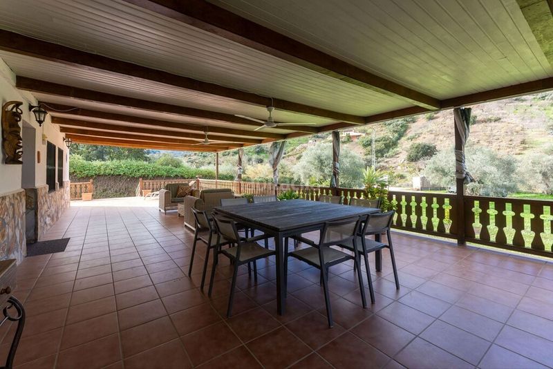 Foto d50e59da-8a6d-46a9-803b-d5b0f75c1619. Masia amb piscina a Monda