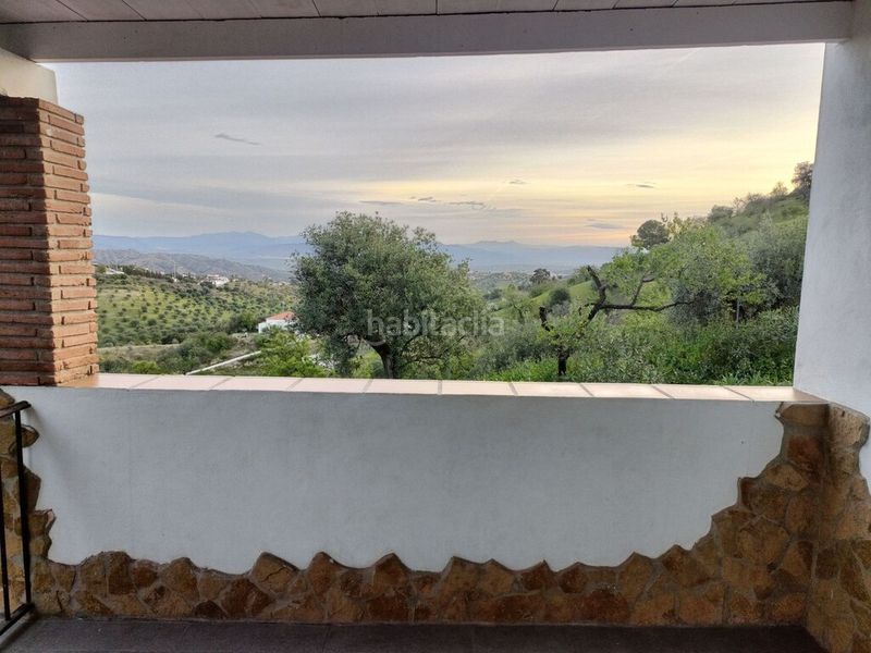 Foto a672d68e-7cd5-4b0b-bd42-5f32a111e34d. Xalet amb aparcament a Coín