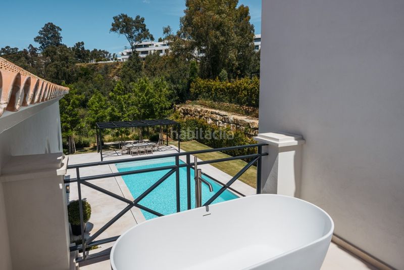 Foto a620ef62-5b0f-4157-997b-599522402f21. Xalet amb piscina a Los Naranjos Marbella