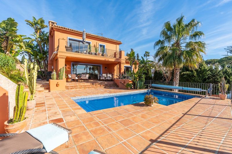 Foto 0bdfa7f0-0551-49e3-8a05-934c1822bd77. Chalet en Marbesa Marbella