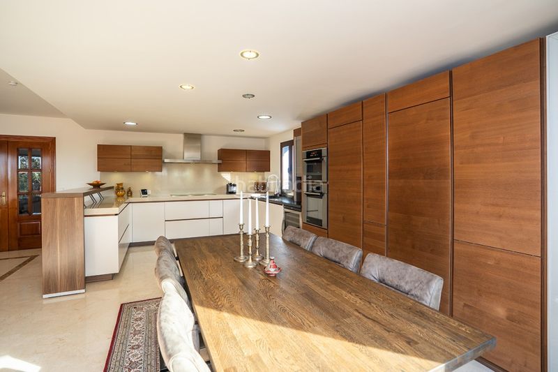 Foto 13c83602-f530-42f8-8b55-db4444724949. Chalet en Marbesa Marbella