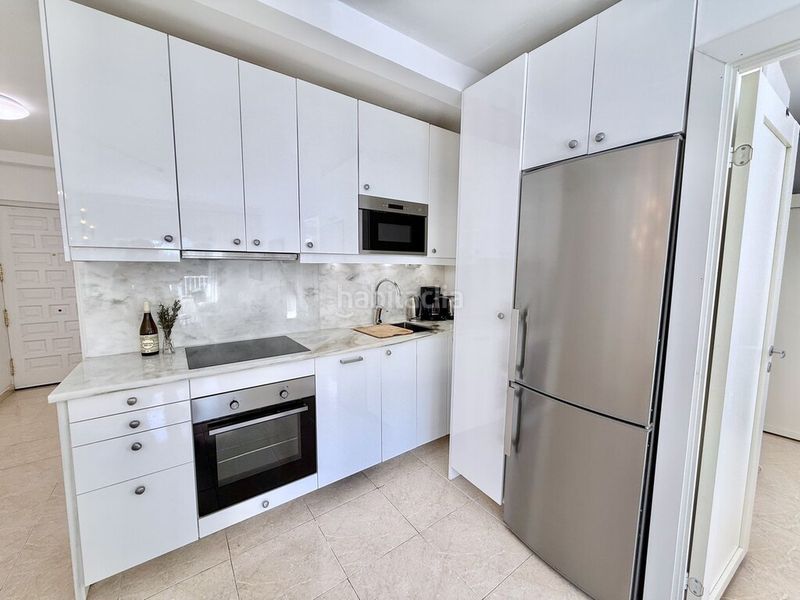 Foto 251d2c6b-0fc0-45bf-8fd5-8b2572196231. Apartament amb piscina a Las Lomas de Río Verde Marbella