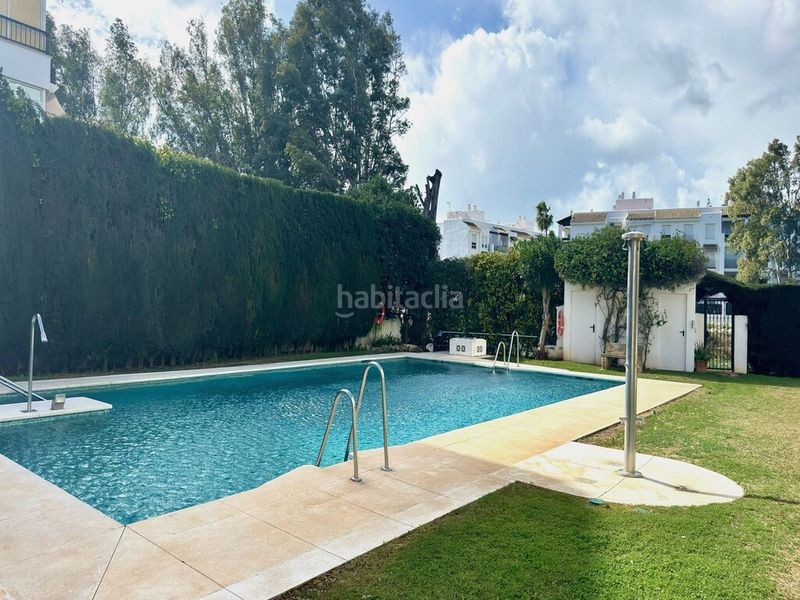 Foto f6fac38b-48f4-4c9a-b5a1-0895cdbca576. Apartament amb piscina a Las Lomas de Río Verde Marbella