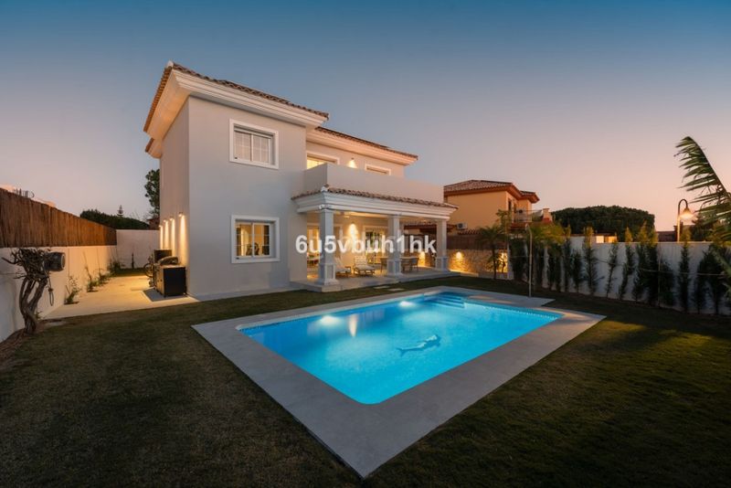 Foto 1b1413ee-b3f0-4f1f-81b6-9cff34b8d8e0. Chalet en campo de Mijas Mijas