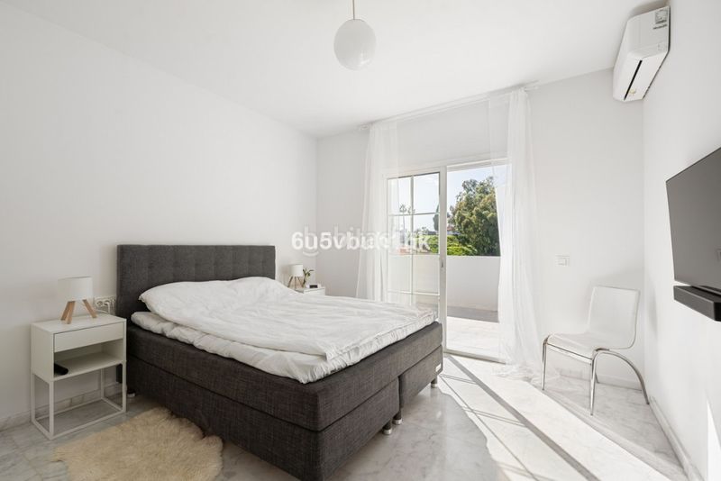 Foto 8b652dd8-d80e-4a80-94d5-6ae24df8a6e7. Chalet en campo de Mijas Mijas