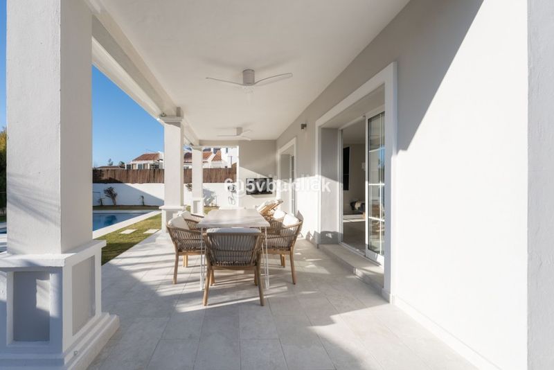Foto b5522cda-2ce2-4773-a859-6089c090e856. Chalet en campo de Mijas Mijas