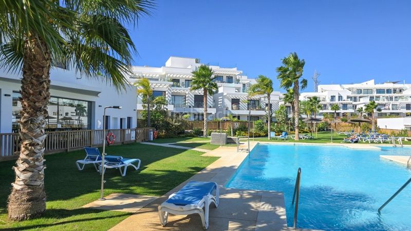 Foto 37274818-b3e1-4a86-b275-a95a1835dc8c. Àtic amb aparcament piscina a la cala Mijas Mijas