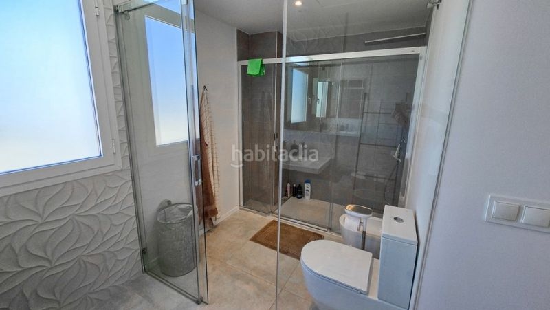 Foto cbeb80ad-fa3f-41e1-a842-001fc031c2ac. Àtic amb aparcament piscina a la cala Mijas Mijas