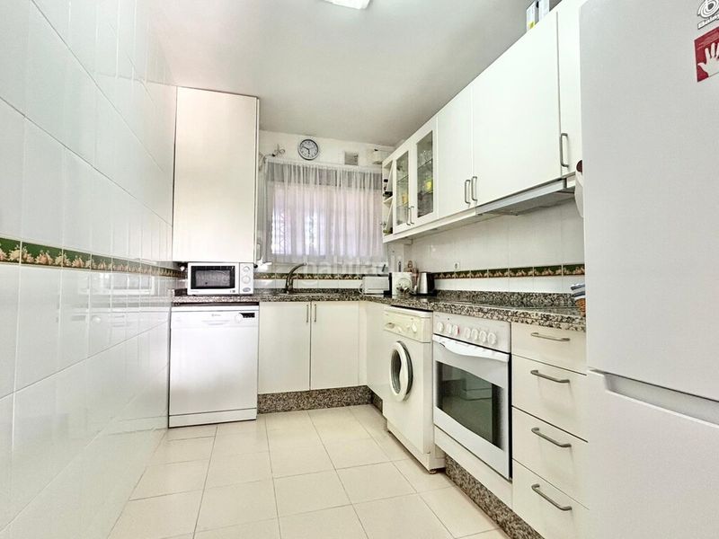 Foto 340b2032-92f3-486b-957b-0c1ad6b188a8. Apartament amb aparcament piscina a reserva de Marbella Marbella
