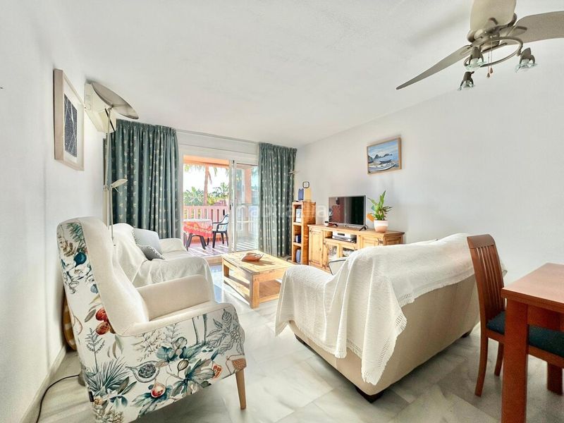 Foto 39b31cef-89bb-4b0a-8daf-b25427d05979. Apartament amb aparcament piscina a reserva de Marbella Marbella