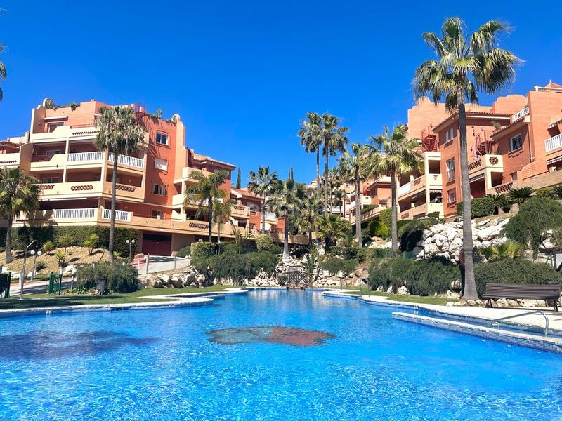 Foto 76a0d1be-3020-43b5-90b1-5eecf21e6b76. Apartament amb aparcament piscina a reserva de Marbella Marbella