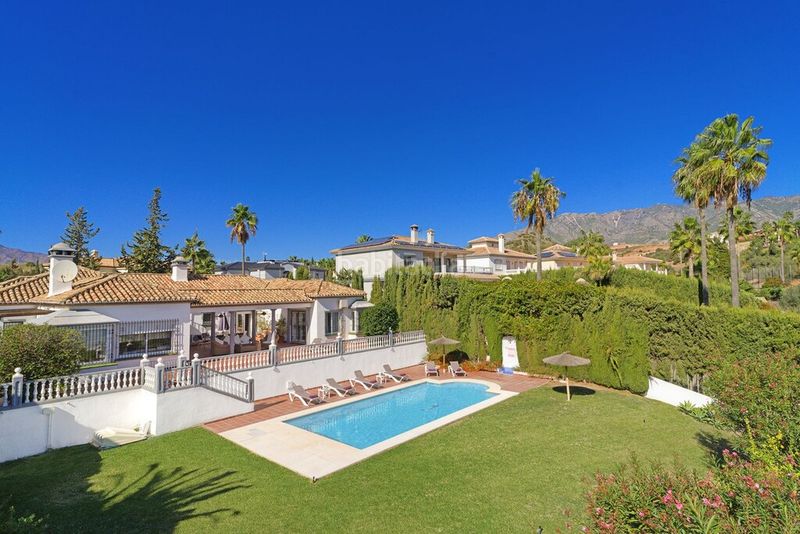 Foto cb694e16-9cff-4bde-908e-7bf49556ce24. Xalet amb aparcament piscina a Mijas golf Mijas