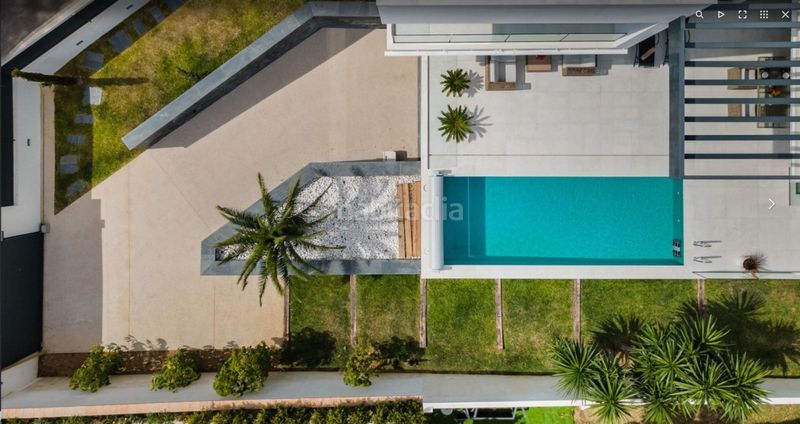 Foto 273829f9-ee1d-4727-bd3e-511e708ff948. Chalet en Marbesa Marbella