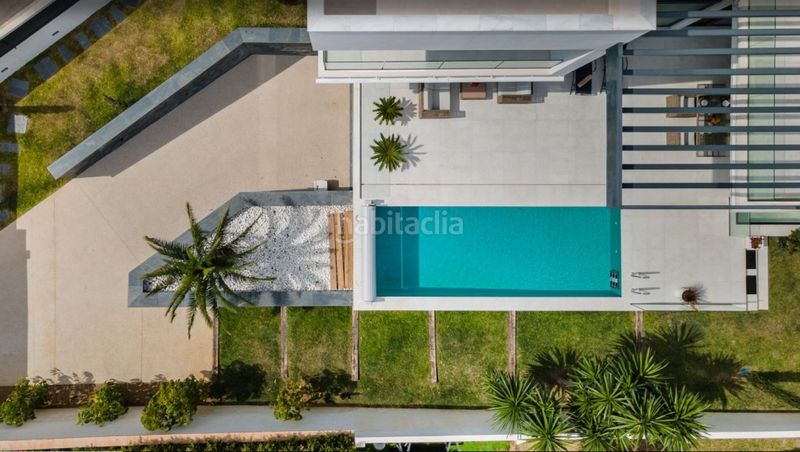 Foto 6ed8dba2-dcf9-4183-b073-a9104e93ca30. Chalet en Marbesa Marbella