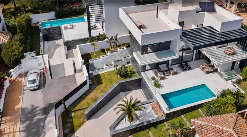 Foto c13c81fa-133a-4768-99dd-aaf22d419800. Chalet en Marbesa Marbella