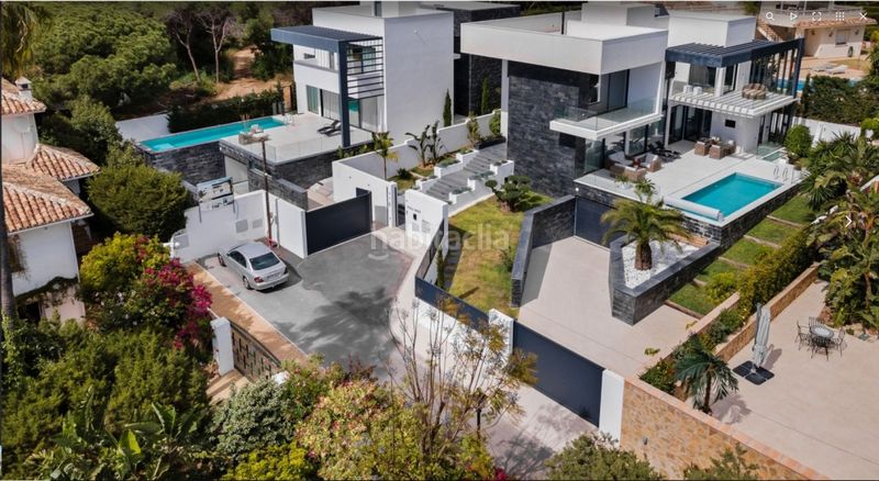 Foto e588e5c4-774d-4626-8b83-e5c75ab0cd2c. Chalet en Marbesa Marbella
